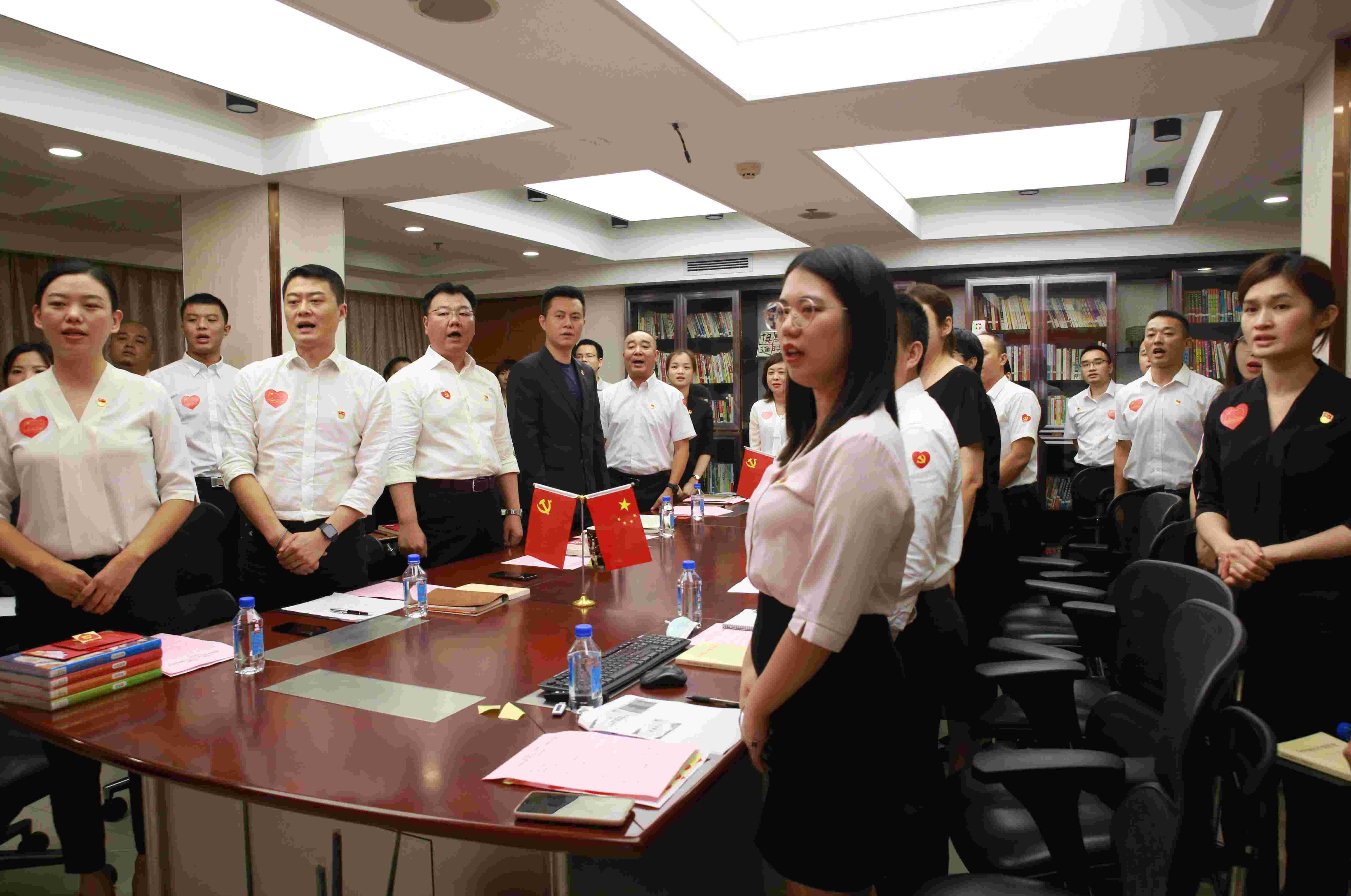 20.唱支红歌给党听.jpg 20.唱支红歌给党听.jpg